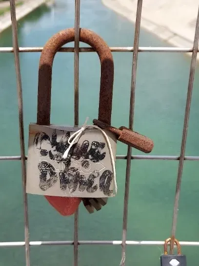 Un cadenas pour toujours, par Eve Grenet