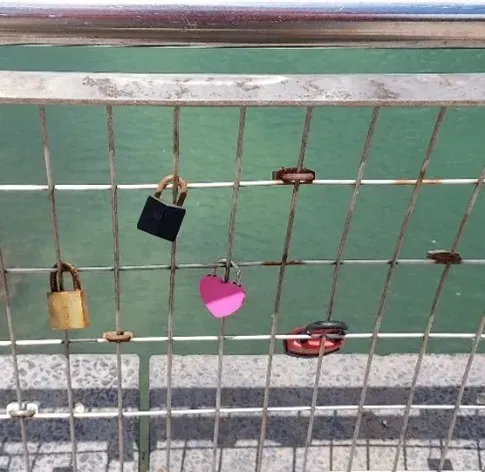 L'amour rouille-t-il ou Les cadenas d'amour, piste d'écriture