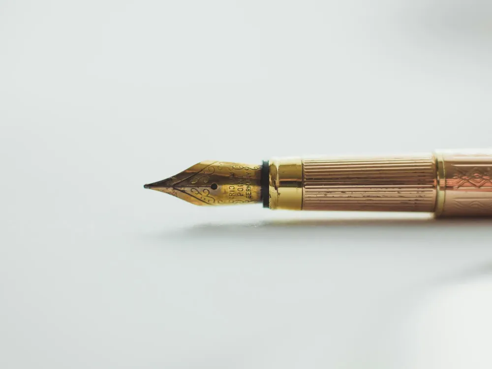 Andréa, Magnifica, Chat GPT et le stylo doré... par Bernard Delzons